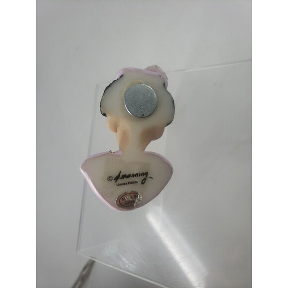 Vintage D Manning Art Magnet Woman Flower Hat Necklace Rare Uncommon Lady Face - Picture 8 of 10